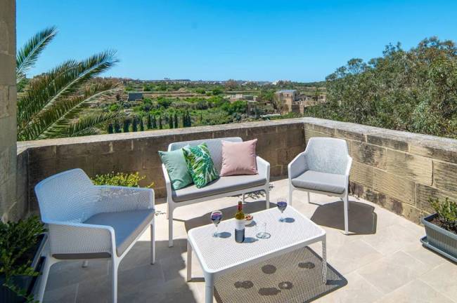 Столик пластиковый журнальный Net Table 100 белый 1000х600х400 мм Столик пластиковый журнальный Net Table 100 белый 1000х600х400 мм