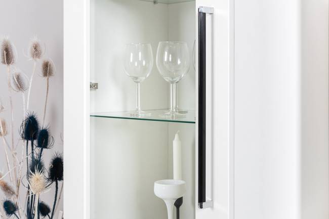 Валенсия два комода-тумбы и сервант три дверки № 123 цвет белый шагрень