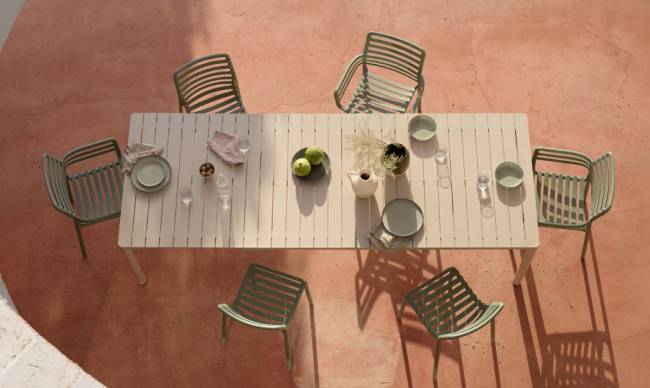 Стол пластиковый раздвижной Tevere 210 бежевый 2110-2750х1000х765 мм