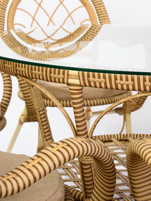 Стол Java (Ява) из искусственного ротанга, слоновая кость Стол Java (Ява) из искусственного ротанга, слоновая кость